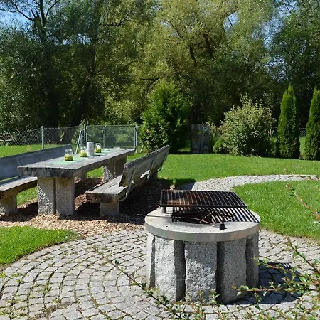 Holder Anhausen (Hayingen)